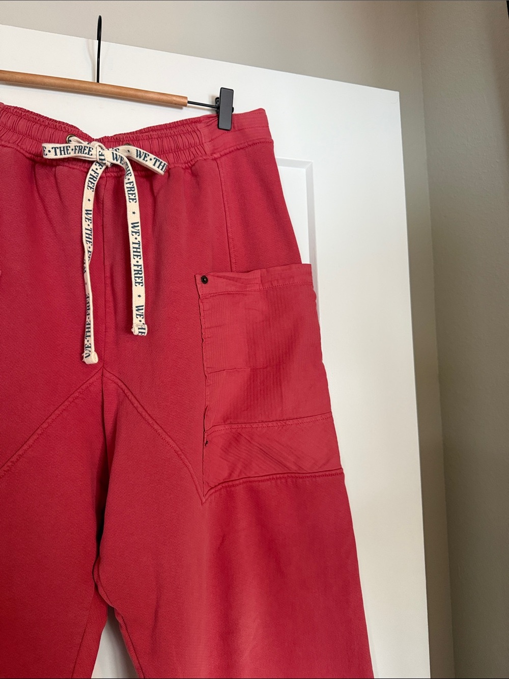 We The Free Jet Set Drawstring Trousers Salsa Color Sz L NWT - Picture 2 of 6